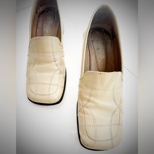 Beautiful shoes. Great for office use.